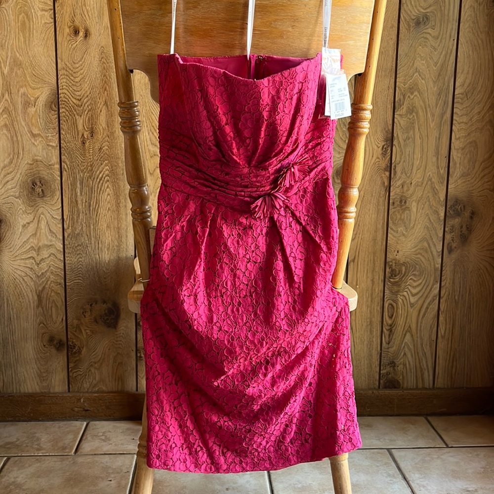 David’s Bridal strapless watermelon lace overlay dress. Size: 6